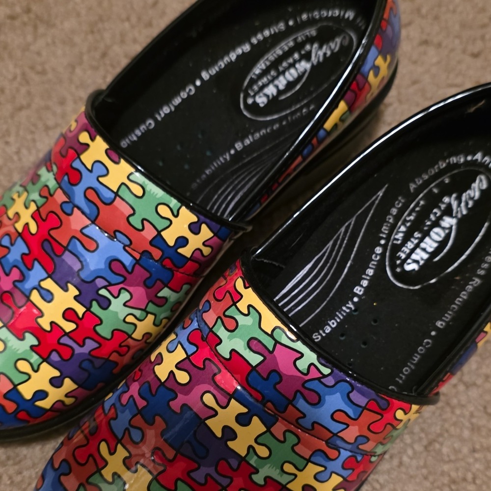 Easy Works by Easy Street Autistic Puzzle Clog Multicolor Comfort 8.5W